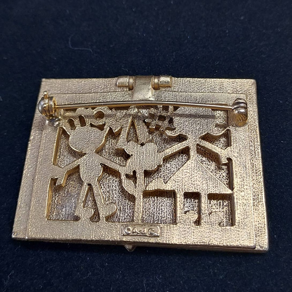 Vintage AJC Signed Mother's Day Mail Brooch Gold Tone - Picture 4 of 13